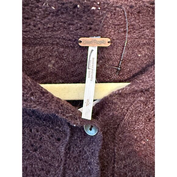 Free People Edie 100% Cashmere Cardigan Size S NWOT Fudge Brown - Picture 9 of 9